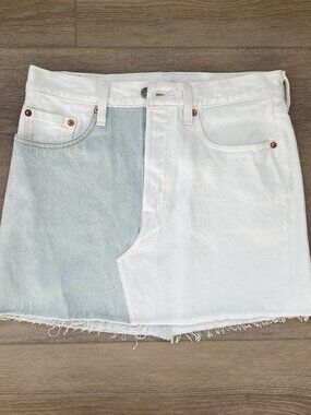 Levi’s 501 Two-Tone Deconstructed Denim Mini Skirt Size 27